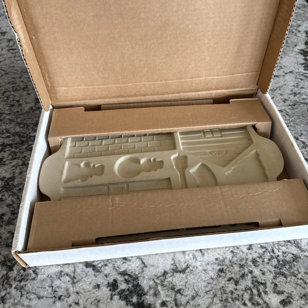 Vintage 1994 SUPERSTONE GINGERBREAD MOLD KIT MADE BY SASSAFRAS IN USA New in Box